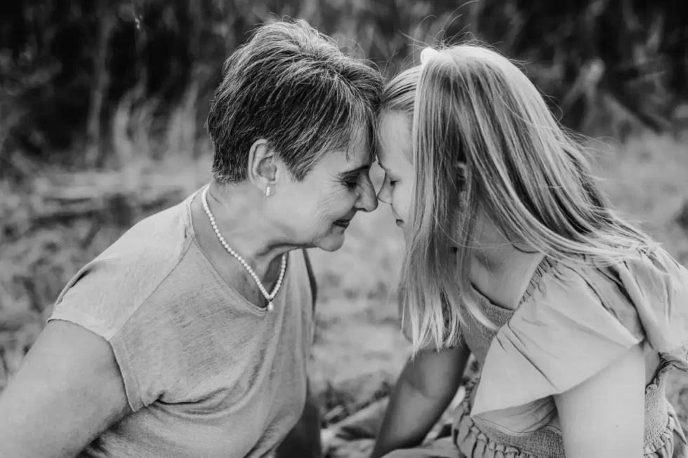 természetes családi fotózás a naplementében Kecskeméten